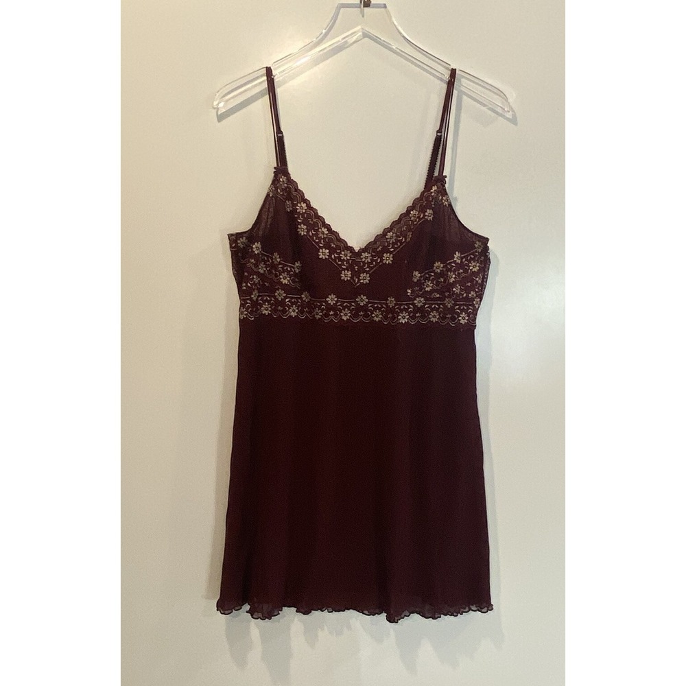 GapBody Camisole Top XL Burgundy Floral Embroidered Lace Trim Mesh Adjustable